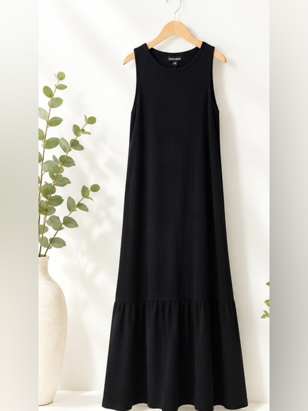 Black Sleeveless Tiered Maxi Dress